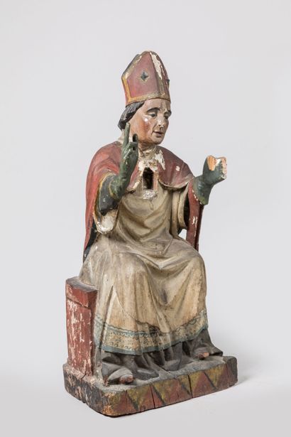 null STATUE en bois sculpté polychrome représentant un évêque assis, les mains levées,...