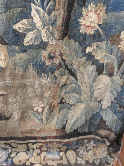 null AUBUSSON : Woolen tapestry "architectural greenery with waders on a castle background"....