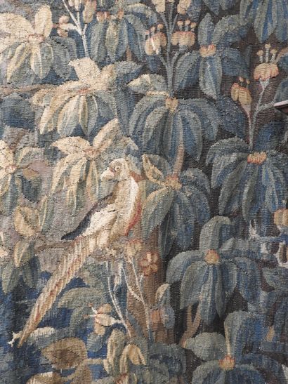 null AUBUSSON : Woolen tapestry "architectural greenery with waders on a castle background"....