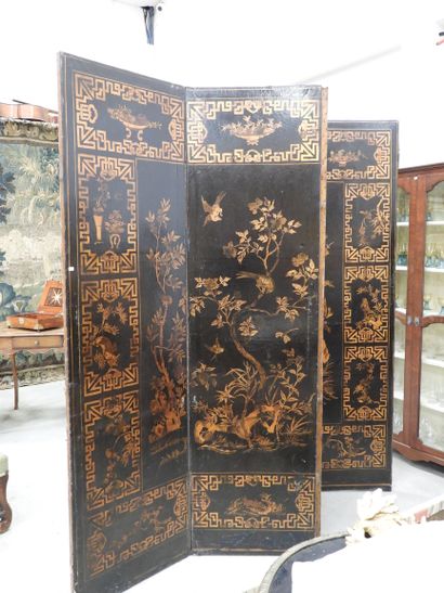null Four-leaf folding screen with a wooden structure and marouflaged canvas with...