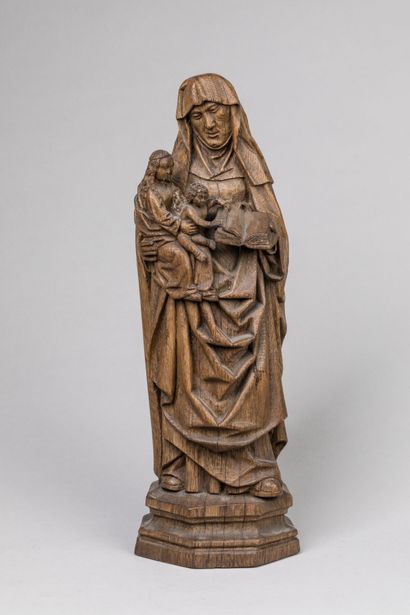null Groupe en chêne représentant Sainte Anne, la Vierge et l'Enfant Jésus
Dans le...