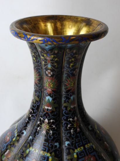 null CHINA: Cloisonné enamel vase of baluster form and lobed sides decorated with...