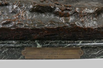 null Clovis-Edmond MASSON (1838-1913) : Combat de cerfs. Epreuve en bronze à patine...