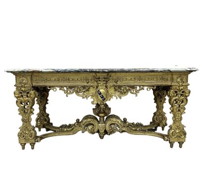 null IMPORTANTE CONSOLE A GIBIER en bois mouluré, richement sculpté et doré ; de...