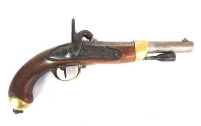 null FRANCE. Pistolet de cavalerie modèle 1822 T Bis à monture en noyer marquée "Déruelle",...