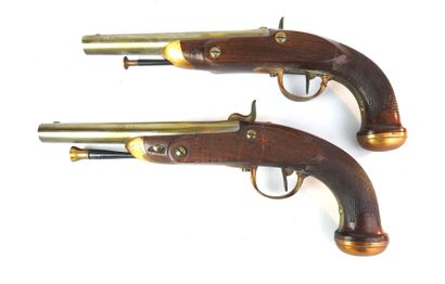 null FRANCE. Paire de pistolets d'officier modèle 1816 transformés à percussion,...