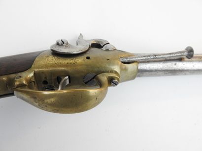 null FRANCE. Pistolet de cavalerie à coffre modèle 1777 transformé à percussion,...