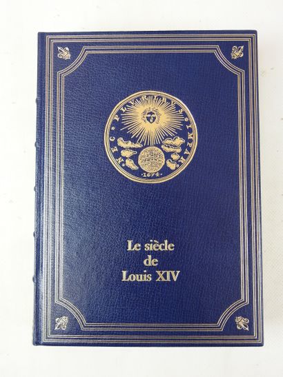 null VOLTAIRE " Le siècle de Louis XIV" avec notes, biographies et annexes par Marc...