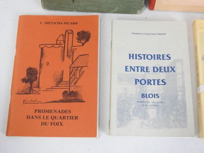 null [BLOIS]. Lot comprenant : Fernand BOURNON Blois, Chambord et les châteaux du...