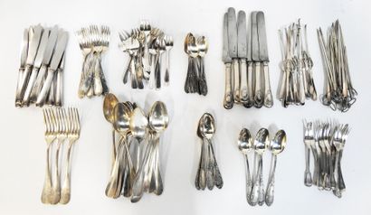 null Lot in silver plated metal including: Dessert forks, large cutlery, entremet...