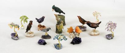 Collection d'oiseaux miniatures en minéraux...