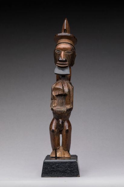 null TEKE, République Démocratique du Congo.
Statue « Butti » en bois représentant...