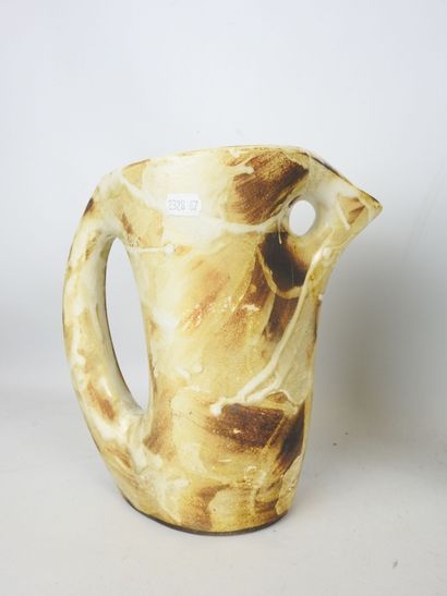 null VALLAURIS - Galerie Palissy : Earthenware zoomorphic pitcher. Signed under the...