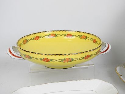 null Théodore HAVILAND - Limoges. Porcelain bowl with polychrome frieze decoration...