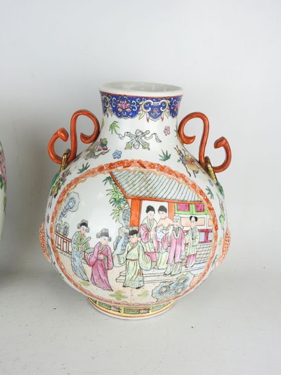 null CHINA: Porcelain vase with polychrome enamel decoration of palace scenes in...