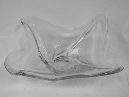 null DAUM - France
Grande coupe de forme libre en cristal.
Signé à la base.
15 x...