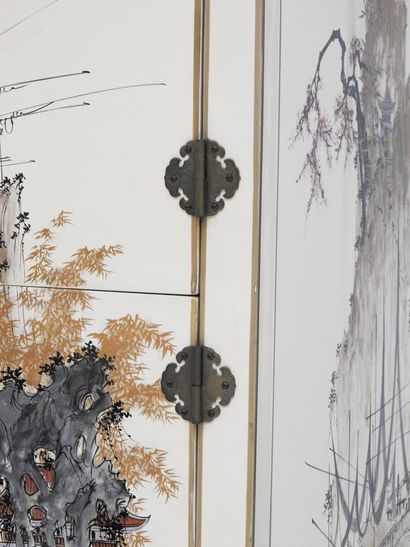 null CHINE - XXème
Cabinet rectangulaire en bois laqué et crème agrémenté de paysages...