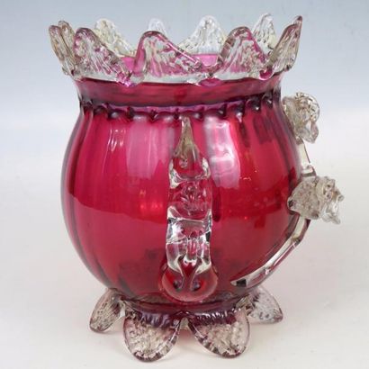 null Auguste JEAN (dans le gout de) : Vase en verre soufflé coloré rose à anses en...