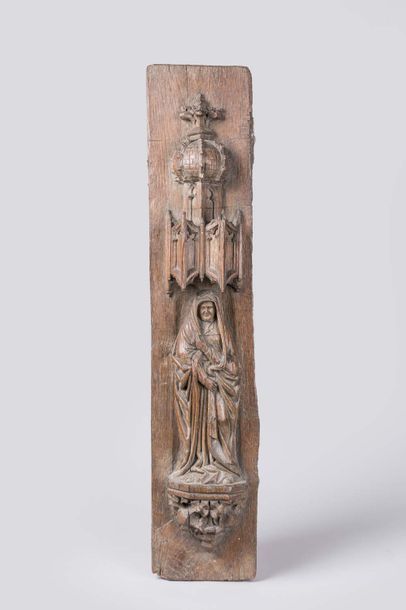 null ELEMENT D'APPLIQUE en bois naturel sculpté figurant la Vierge dans une niche...