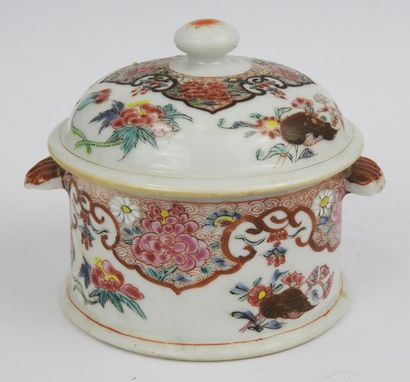 null CHINE - Epoque YONGZHENG (1723 - 1735)

Pot couvert en porcelaine à décor émaillé...