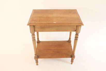 null Table d'appoint à plateau d'entretoise, circa 1900, bois, 77x65x44 cm [altérations...