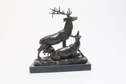 MENE Pierre-Jules (1810-1879) "Cerfs", début XXe, épreuve posthume en bronze à patine...