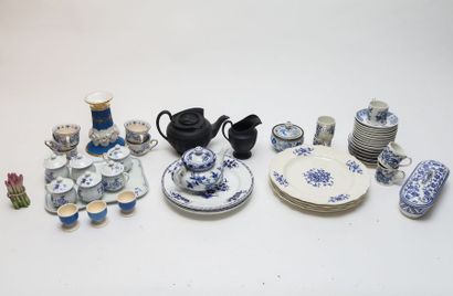 null Varia de céramiques européennes principalement à décors bleu et blanc, XIX-XXe...