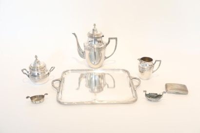 null Service à thé de style Louis XVI, XXe, métal argenté, quatre pièces (petit plateau...