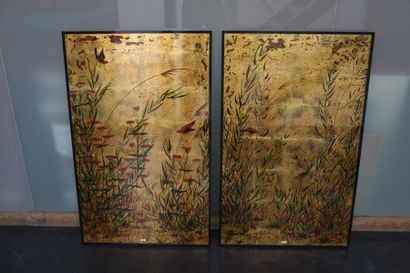 KERROS "Oiseaux parmi les plantes", XXe, paire de peintures sous verre à fond or...