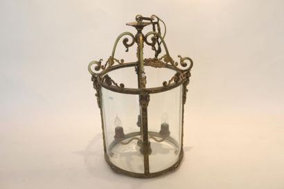 null Lanterne de vestibule de style Louis XVI à quatre feux, XXe, métal doré, h....