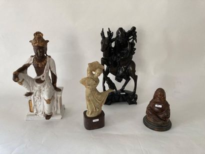 CHINE Trois statuettes, XXe, deux en bois et une en stéatite, h. 16-40 cm [éclats...