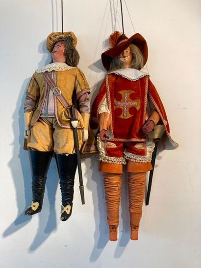 null Deux marionnettes de Toone, h. 140 cm env. [usures].
