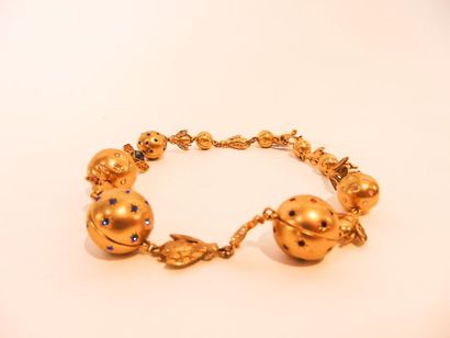 null Fancy necklace (alternating falling spheres of bees) in gilded metal set with...
