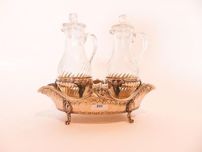 null Quadripod oil cruet in the Louis XV style, 19th century, chased silver, vermeil...