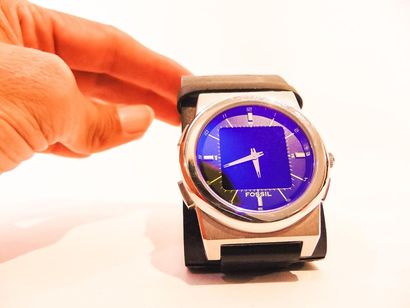 FOSSIL Men's wristwatch in seventies style, l. 24,5 cm [slight wear and tear].