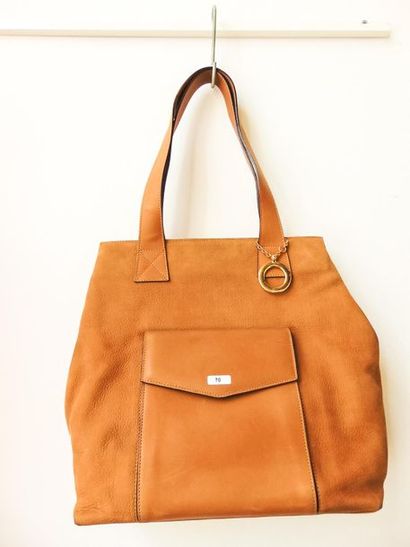 CELINE - PARIS Fawn suede handbag, marked, with cover, l. 30 cm [wear and tear].