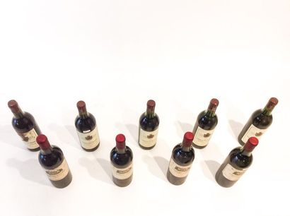 BORDEAUX Rouge, neuf bouteilles : 

- (-SUPÉRIEUR), Château des Barries 1988, cinq...