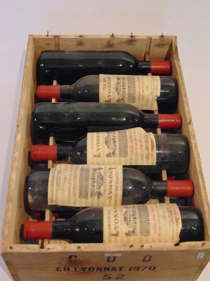 BORDEAUX (LUSSAC-SAINT-ÉMILION) Rouge, Château Lyonnat 1970, douze bouteilles dans...