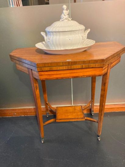 null Edwardian console game table with small spacer top and castor legs, early 20th...