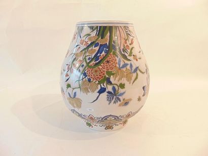 DELFT Large vase with polychrome far-eastern decoration, 19th-20th century, stanniferous...