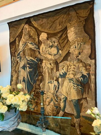 FLANDRES "La Reine de Saba", XVIIe, fragment de tapisserie, 223x193 cm env. [usures,...