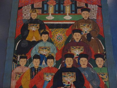 CHINE "Portrait d'ancêtres", dynastie Qing / fin XIXe, couleurs sur tissu, 183x100...
