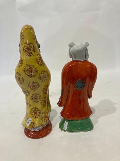 SAMSON Deux statuettes (Guanyin et Immortel) dans le goût de la Chine, XIXe, porcelaine...