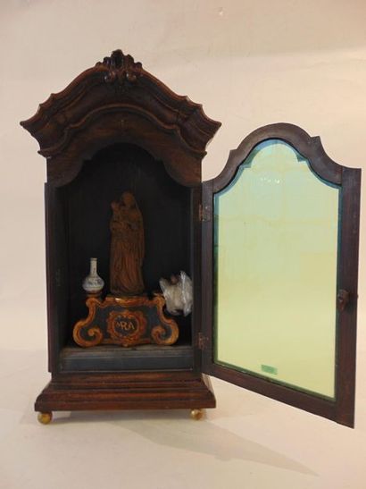 FLANDRES Oratory of alcove, 19th century, Madonna in carved wood with crowns (with...