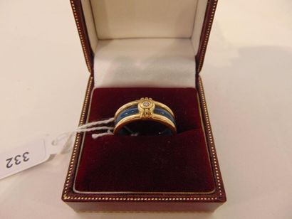 null Bague double en or jaune 18 carats enchâssant un anneau et sertie d'un diamant,...