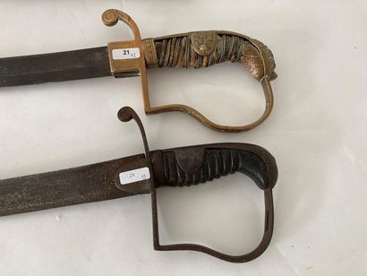 null Two sabres, 19th century, steel, l. 88 cm and 92 cm [alterations (including...
