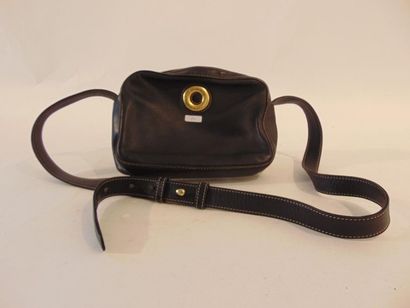 CELINE - PARIS Rectangular black leather handbag, marked, with cover, l. 22 cm [wear...