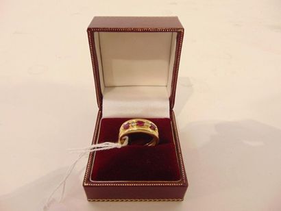 null 18 karat yellow gold ring set with rubies and brilliants, punched, t. 53, approx....