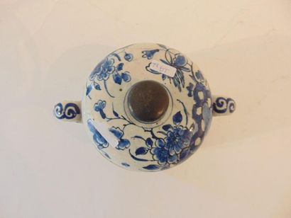 CHINE Bowl with blue and white decoration called Hue Blue, Qing Dynasty / 19th century,...