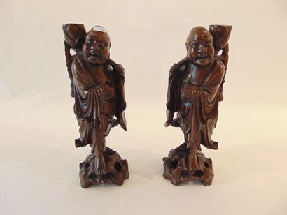 CHINE Pair of lamp-shaped hoardings, 20th century, carved wood with a slight patina,...